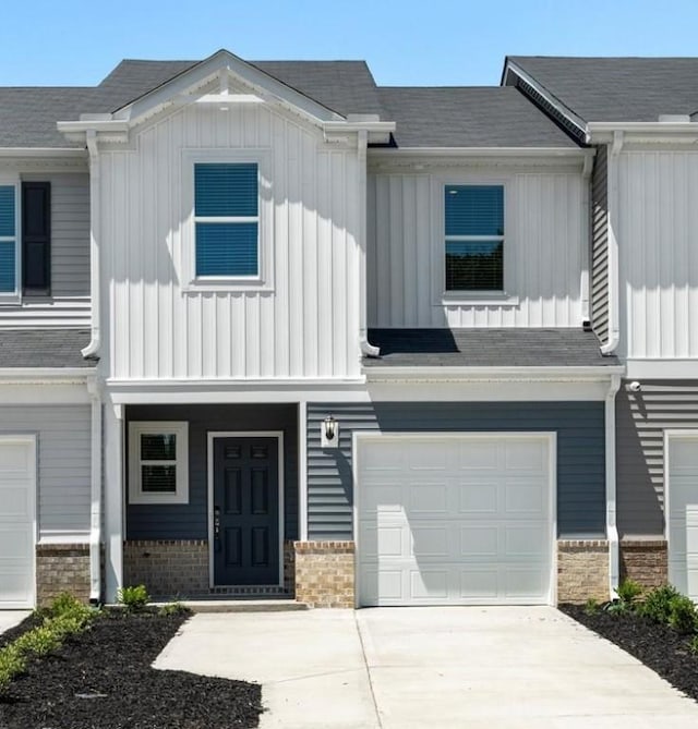 112 Arrow Ct, Greer, SC 29651