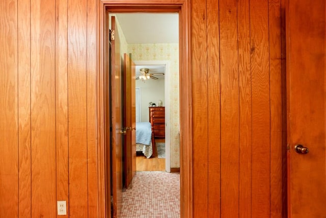 102 Norman St, Liberty, SC 29657 - hallway featuring wallpapered walls