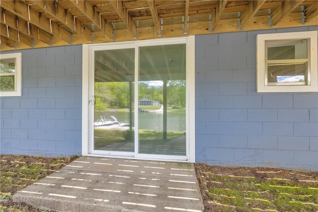 621 Crossland Creek Ct, Tamassee, SC 29686 - entrance to property featuring concrete block siding and a water view
