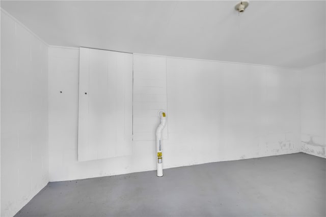 621 Crossland Creek Ct, Tamassee, SC 29686 - view of garage