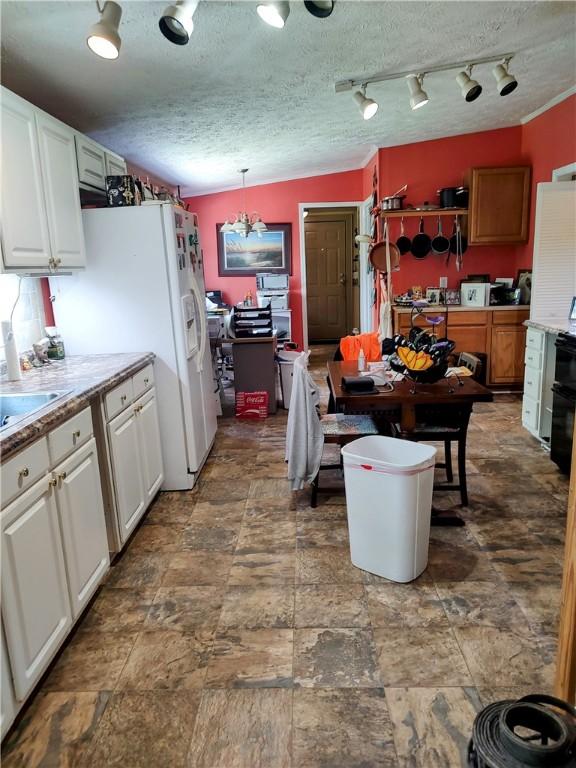 1130 Old Seneca Rd, Central, SC 29630 - photo 7