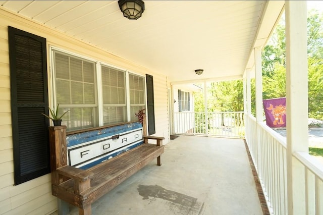 view of patio / terrace with covered porch