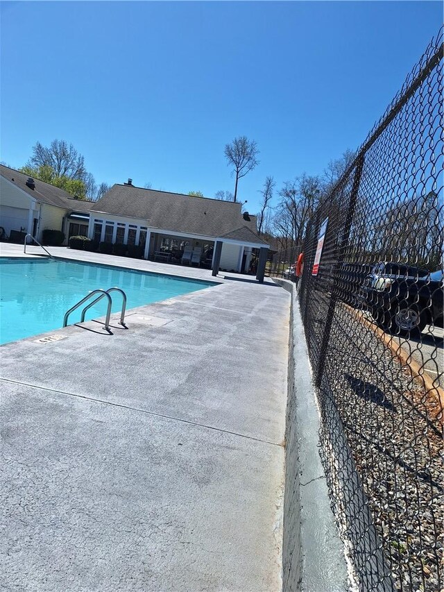 407 Northlake Dr, Anderson, SC 29625 - community pool featuring fence and a patio