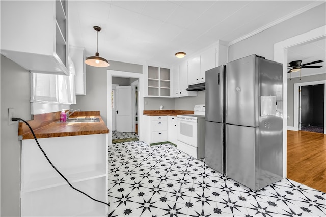 kitchen featuring stainless steel refrigerator with ice dispenser, white electric range, a sink, light flooring, and under cabinet range hood