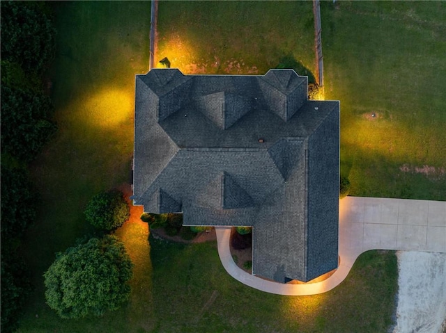 aerial view of property and surrounding area