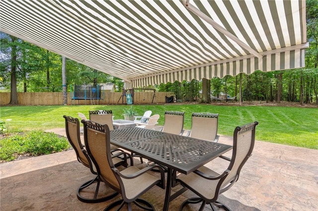 103 Crepe Myrtle Ln, Anderson, SC 29625 - view of patio with outdoor dining space and a trampoline