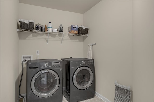 103 James Lake Way, Easley, SC 29642 - laundry area with separate washer and dryer and baseboards