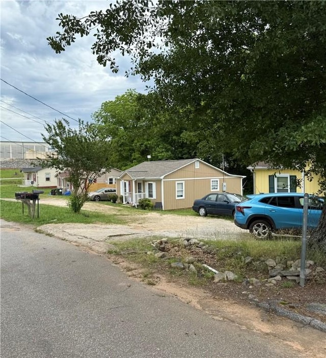 130 Marshall Ave, Seneca, SC 29678 - view of front of house featuring driveway