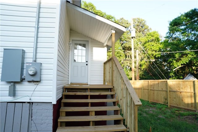221 Foster St, Anderson, SC 29625 - entrance to property featuring fence