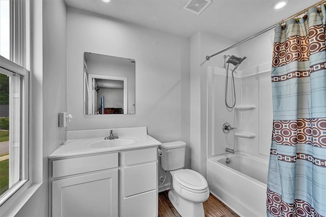 145 Queens Mill Ct, Pendleton, SC 29670 - bathroom with wood finished floors, vanity, toilet, shower / bath combination with curtain, and recessed lighting