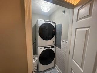 726 Lookover Dr Unit 726, Anderson, SC 29621 - laundry room featuring estacked washer and dryer and baseboards