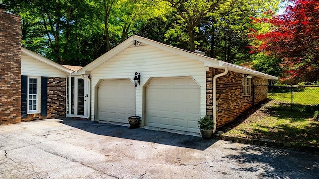 133 Cherokee Rd, Easley, SC 29642 - view of garage