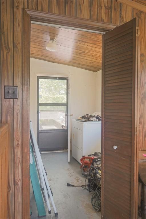 504 Suttles Landing Rd, Iva, SC 29655 - laundry area featuring washer / dryer