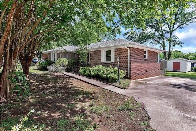2400 Lane Ave, Anderson, SC 29621 - single story home with brick siding and concrete driveway