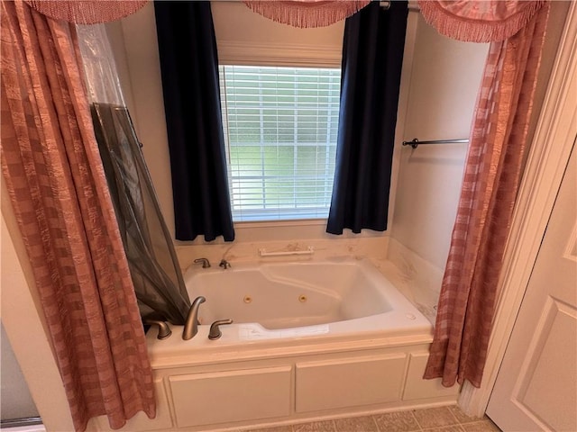 106 Dewars Trl, Anderson, SC 29621 - bathroom with a tub with jets