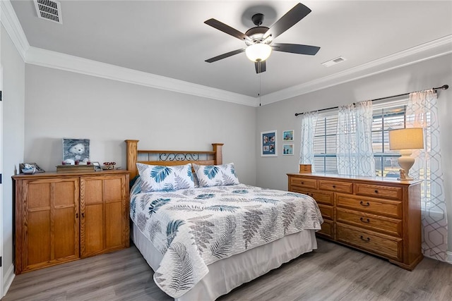 133 Shipyard Cir, Anderson, SC 29621 - bedroom featuring light wood finished floors, crown molding, and a ceiling fan