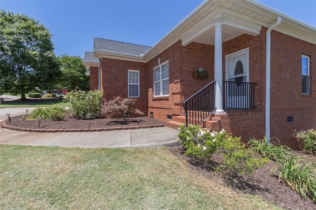 207 W Green Chase, Anderson, SC 29621 - view of front of property featuring brick siding, crawl space, and a front yard