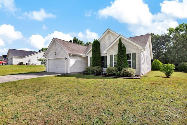 123 Stevens Ct, Williamston, SC 29697 - view of front facade featuring a garage, driveway, and a front lawn