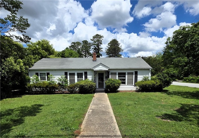 2602 Whitehall Ave, Anderson, SC 29621 - view of front of property featuring a front yard and a chimney