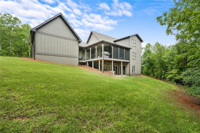 1104 Little River View Dr, Seneca, SC 29672 - back of property with a sunroom and a yard