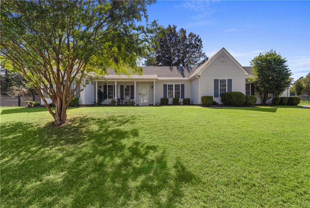 101 Soaring Hawk Ct, Anderson, SC 29621 - ranch-style house with covered porch