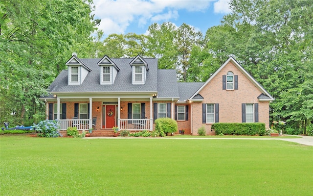 138 Grandview Ct, Hartwell, GA 30643 - cape cod home featuring brick siding, a front yard, and covered porch