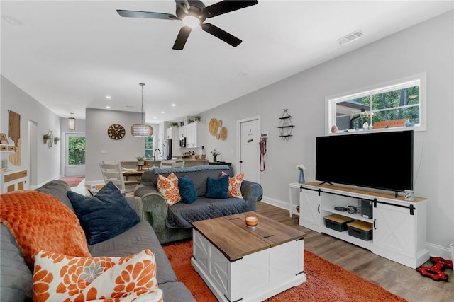 324 Sweetbriar Trl, Westminster, SC 29693 - living area featuring wood finished floors, ceiling fan, recessed lighting, and baseboards