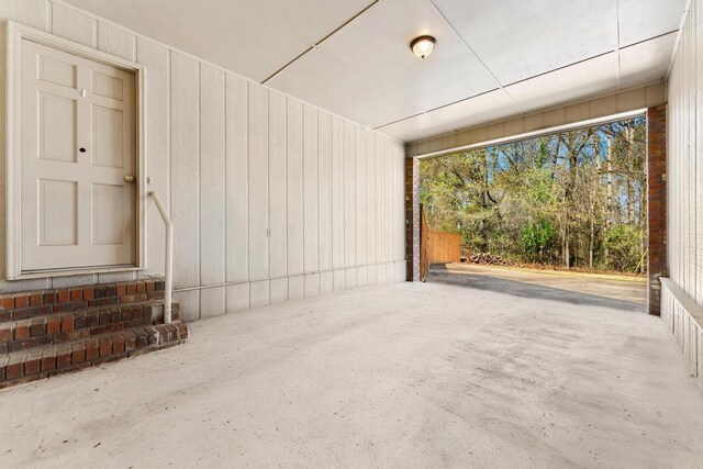 113 Woodhurst Dr, Hartwell, GA 30643 - view of garage