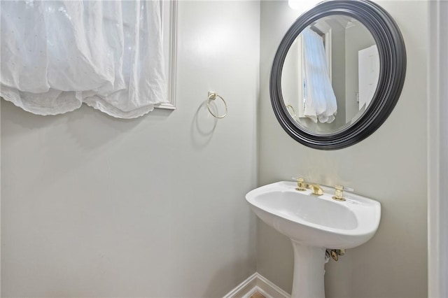 1029 Cross Creek Dr, Seneca, SC 29678 - bathroom with baseboards