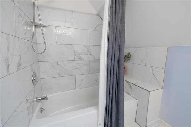 1029 Cross Creek Dr, Seneca, SC 29678 - full bath featuring shower / bath combo