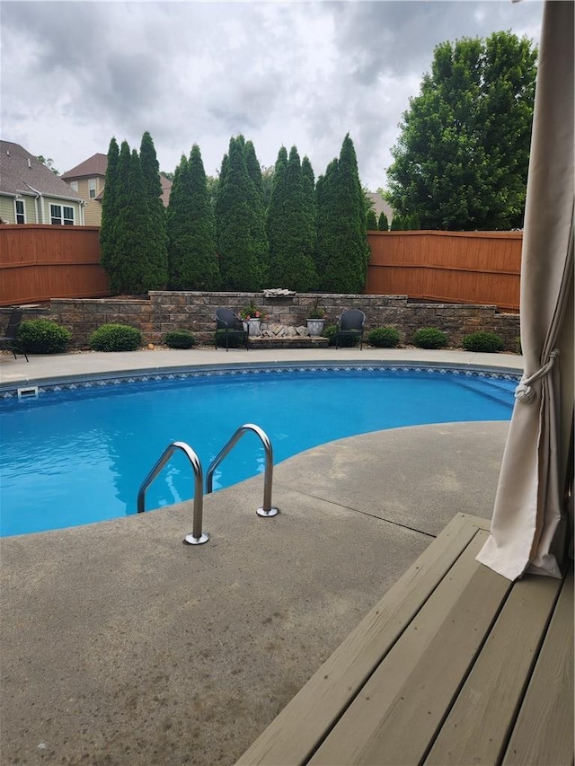 256 Chickadee Trl, Easley, SC 29642 - view of pool featuring a fenced backyard