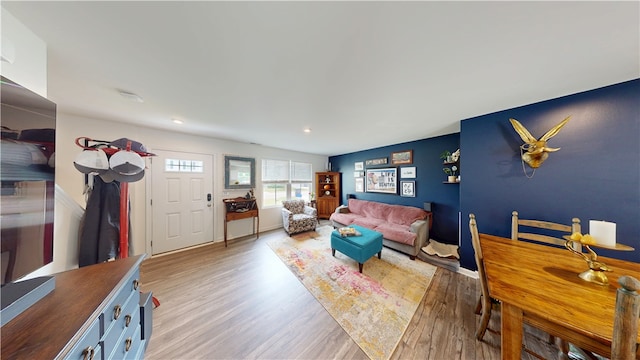 112 Queens Mill Ct, Pendleton, SC 29670 - living area with wood finished floors, recessed lighting, and baseboards