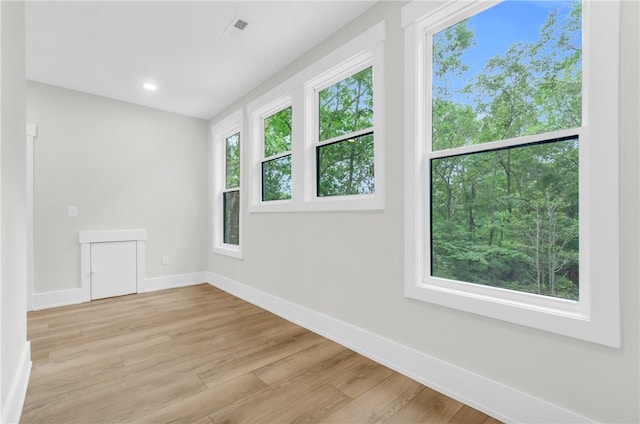 120 Thomason View Rd, Fountain Inn, SC 29644 - unfurnished room featuring baseboards, light wood-style floors, and recessed lighting