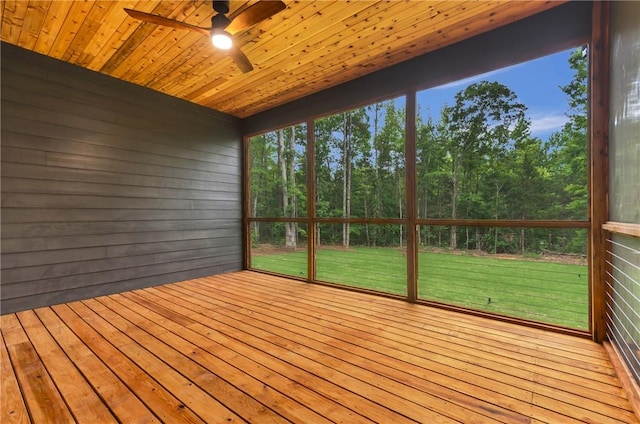 120 Thomason View Rd, Fountain Inn, SC 29644 - unfurnished sunroom featuring ceiling fan