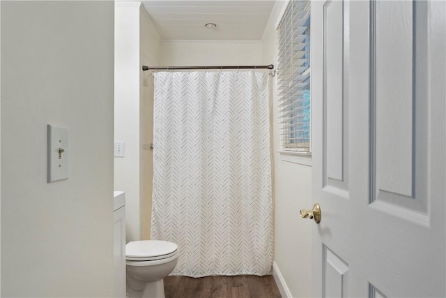 205 Fernwood Dr, Seneca, SC 29678 - bathroom featuring toilet, wood finished floors, vanity, ornamental molding, and curtained shower