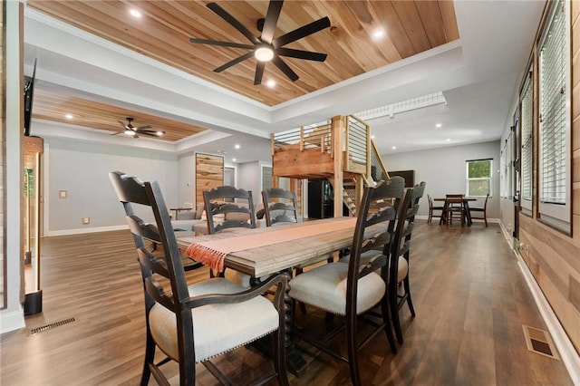 2000 Ridge Rd, Hartwell, GA 30643 - dining area with a tray ceiling, a ceiling fan, wood finished floors, ornamental molding, and baseboards
