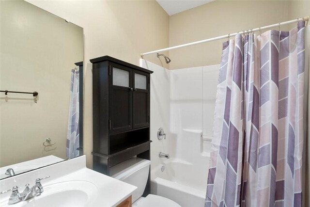 204 Lakeside Dr, Walhalla, SC 29691 - bathroom featuring toilet, shower / tub combo, and vanity