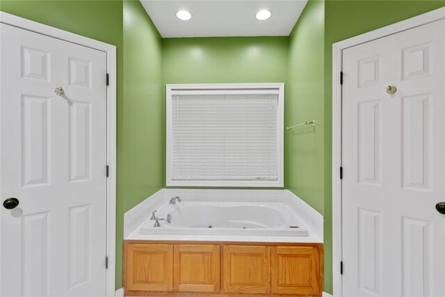 204 Lakeside Dr, Walhalla, SC 29691 - bathroom featuring a tub with jets