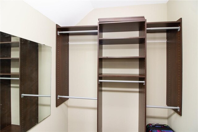 104 Tinsley Dr, Anderson, SC 29621 - walk in closet featuring vaulted ceiling