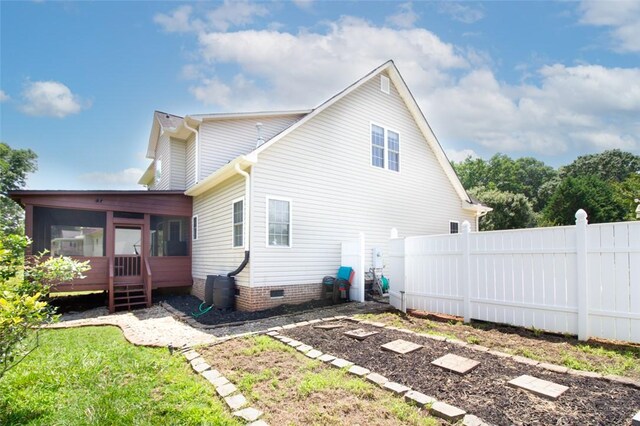 104 Tinsley Dr, Anderson, SC 29621 - back of property with a sunroom and crawl space