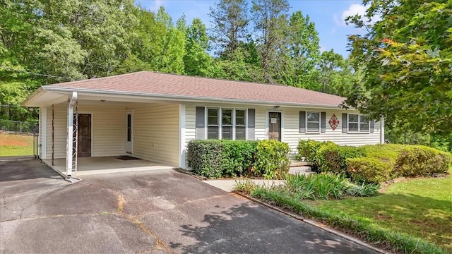 100 Colonial Ct, West Union, SC 29696 - single story home with driveway and an attached carport