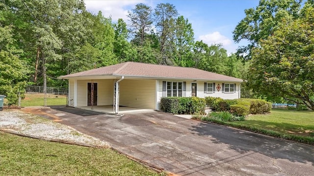 100 Colonial Ct, West Union, SC 29696 - ranch-style house featuring driveway and a carport