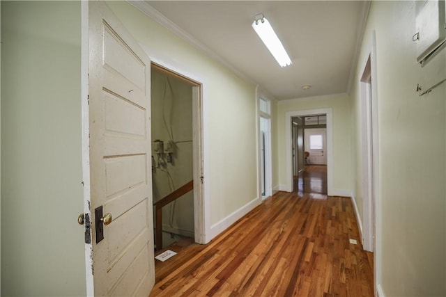 206 W N 1st St, Seneca, SC 29678 - hall featuring wood finished floors and baseboards