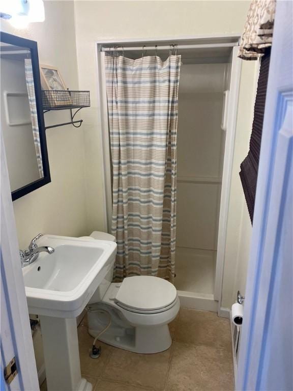 7 Carlisle Dr, Honea Path, SC 29654 - bathroom with toilet, a shower with curtain, and tile patterned flooring