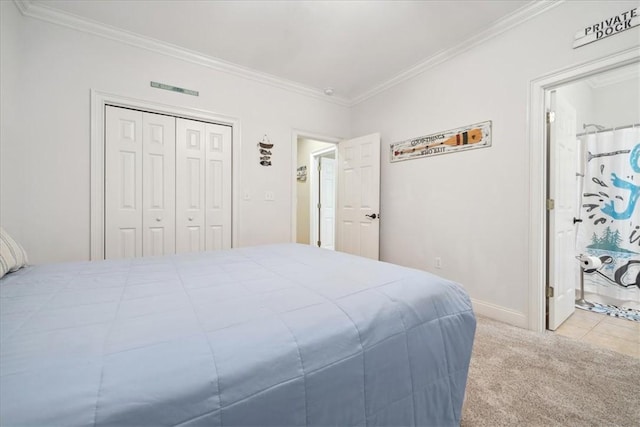 149 Summers Way, Seneca, SC 29672 - carpeted bedroom with crown molding, a closet, baseboards, and connected bathroom