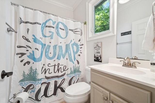 149 Summers Way, Seneca, SC 29672 - full bathroom featuring vanity, toilet, ornamental molding, and curtained shower