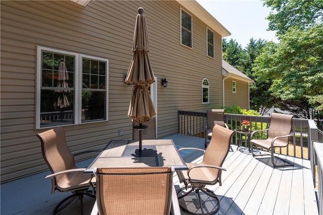 606 Lighthouse Ct, Seneca, SC 29672 - wooden deck featuring outdoor dining area