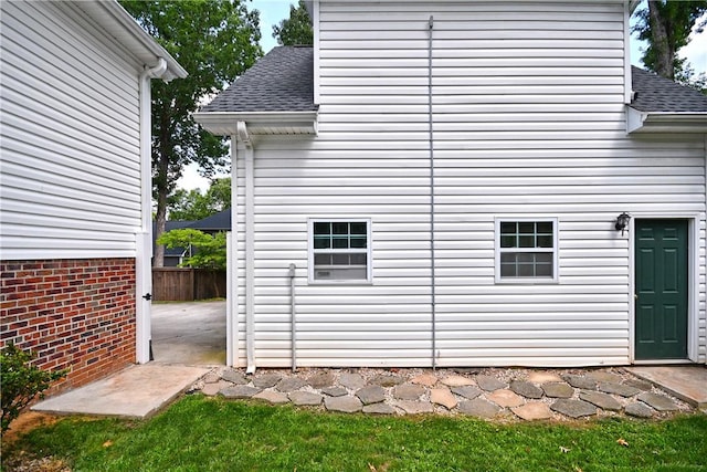 203 Tulip Tree Ct, Easley, SC 29642 - view of side of property featuring roof with shingles