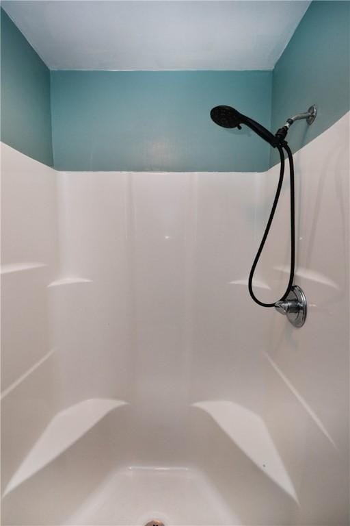 203 Tulip Tree Ct, Easley, SC 29642 - bathroom featuring a shower