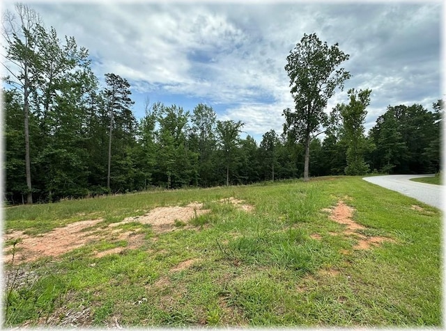 620 Lynnhaven Dr, Seneca, SC 29678